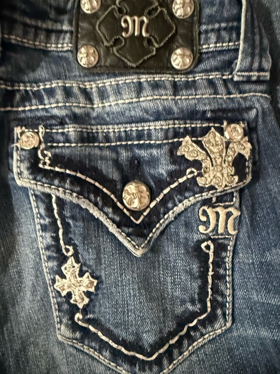 Miss Me Indigo Flare Jeans with Embellished Pockets - Picture 6 of 9